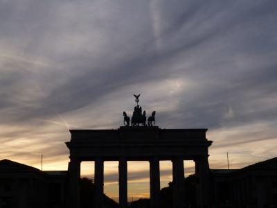 柏林, 勃兰登堡门, 建设, 具有里程碑意义