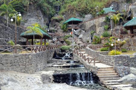 菲律宾克拉克, 普宁温泉度假村, 普宁温泉, 热浴, 旅行, 风光, 瀑布式水疗