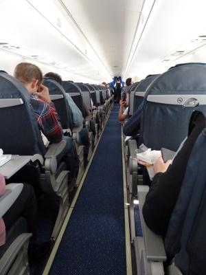 飞机, 飞机客舱, 乘客, 飞机乘务员, 排座位, 飞机内饰, 旅行