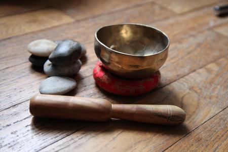 藏族的碗, 冥想, 卵石, 木材-材料, 没有人, 工作室拍摄, 室内