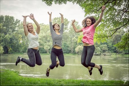 跳跃, 快乐的人, 女性, 女人, 美丽, 公园, 户外