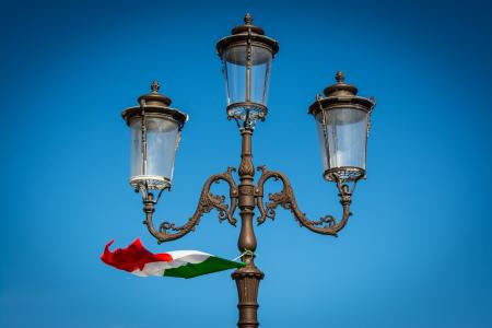 灯笼, 街上的路灯, 灯, 国旗, 意大利, 天空, 蓝色
