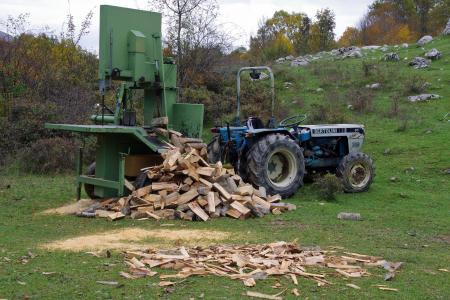 木材, 原木木材, 拖拉机, 功率锯, 木材, 树干树, 桩木