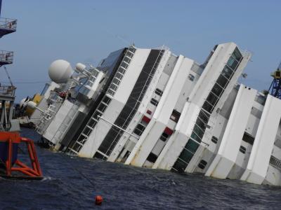 船舶, 客船, 残骸, 意大利, il 季略, 科斯塔康科迪亚, 事故