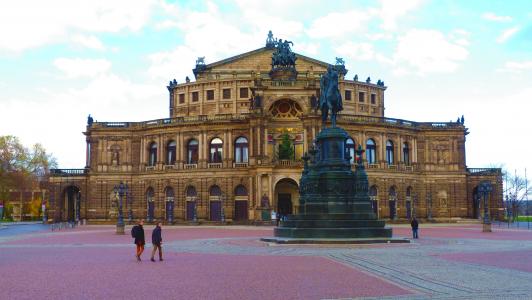 semper 歌剧院, 德累斯顿, 法院和状态歌剧, 歌剧院, 从历史上看, 建设