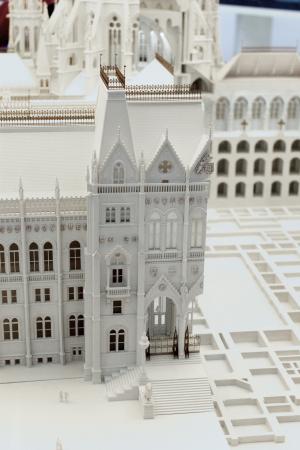 匈牙利议会模型, 建设, 展览