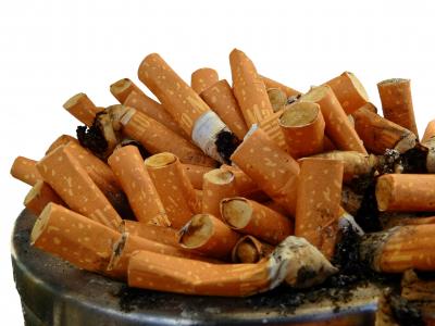 烟灰缸, 倾斜, 烟头, 吸烟, 火山灰, 烟头, 香烟