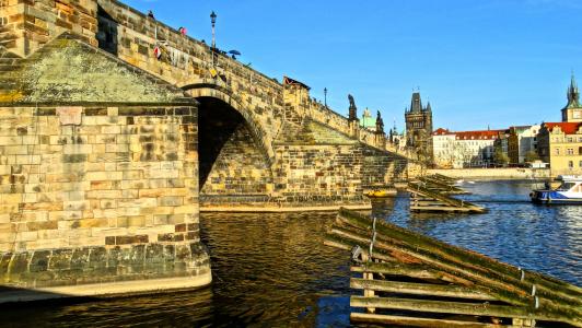 桥梁, 布拉格, 捷克语, 伏尔塔瓦河