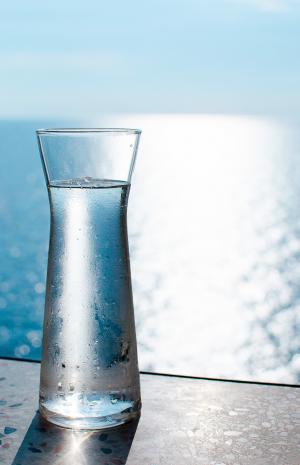水, 玻璃水瓶, 海, 太阳, 饮料, 茶点, 玻璃玻璃水瓶