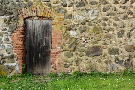 地窖门, 墙上的门, 木制, 墙面砖, 石头墙