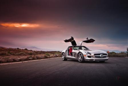 梅赛德斯 - 奔驰SLS AMG全高清壁纸和背景图片