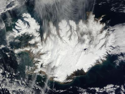 冰岛全高清壁纸和背景的无云视图