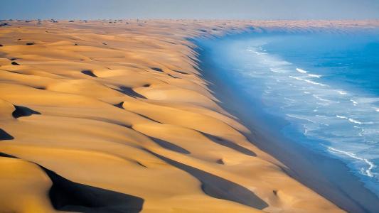 沙漠在纳米比亚满足海高清壁纸和背景