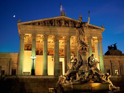 帕拉斯雅典娜，议会大厦，维也纳，奥地利的喷泉
