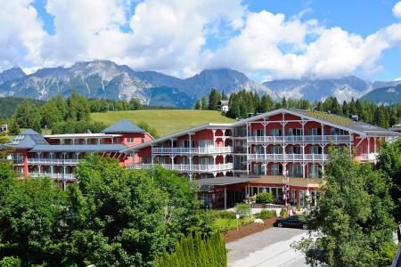 Hotel Dash酒店位于奥地利Telfs-Büchen度假胜地