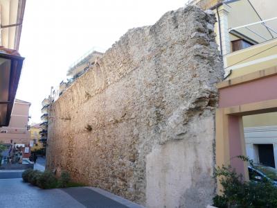 意大利洛阿诺古城墙