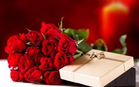 红玫瑰花束3月8日作为礼物