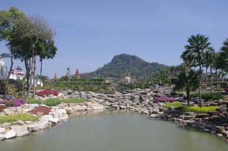 在清莱度假村，泰国山的看法