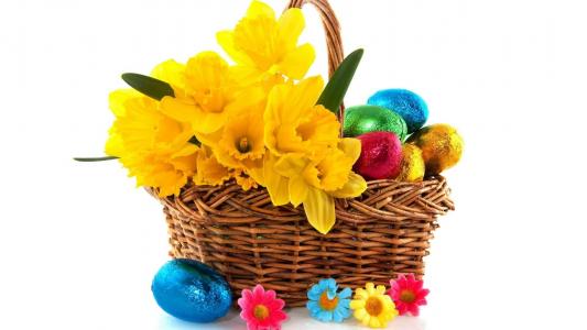 黄色的花和复活节彩蛋