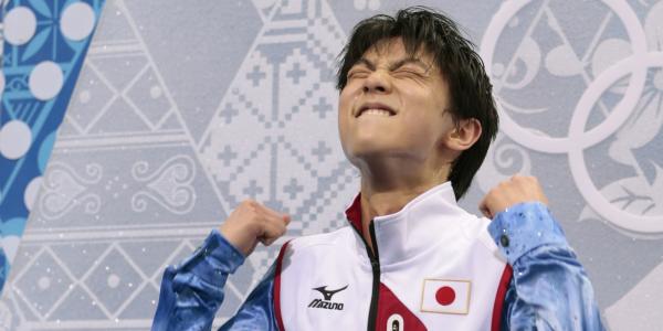 日本花样滑冰运动员Yudzuru Khanu在奥运会在索契