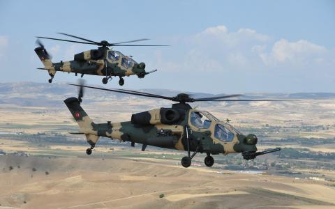 两架土耳其阿古斯塔·韦斯特兰T129空军直升机
