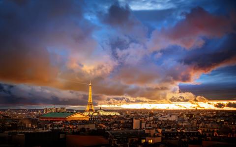 艾菲尔铁塔在巴黎