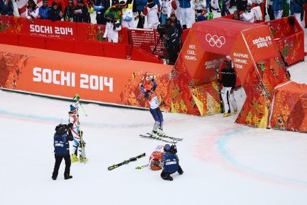 银牌和铜牌的主人是奥地利滑雪运动员尼科尔·霍斯在奥运会的索契