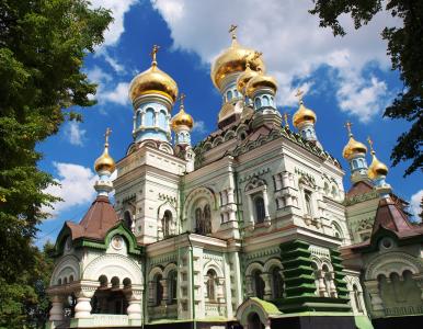 神圣的保护修道院在基辅