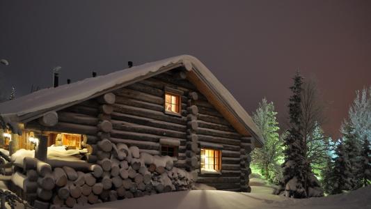 下雪的小屋