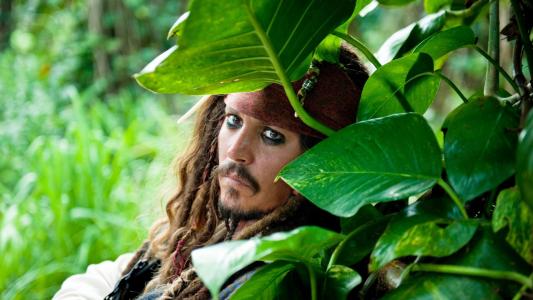 杰克·斯派洛 - 加勒比海盗：在陌生的浪潮中