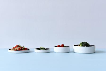 四碗可口的蔬菜